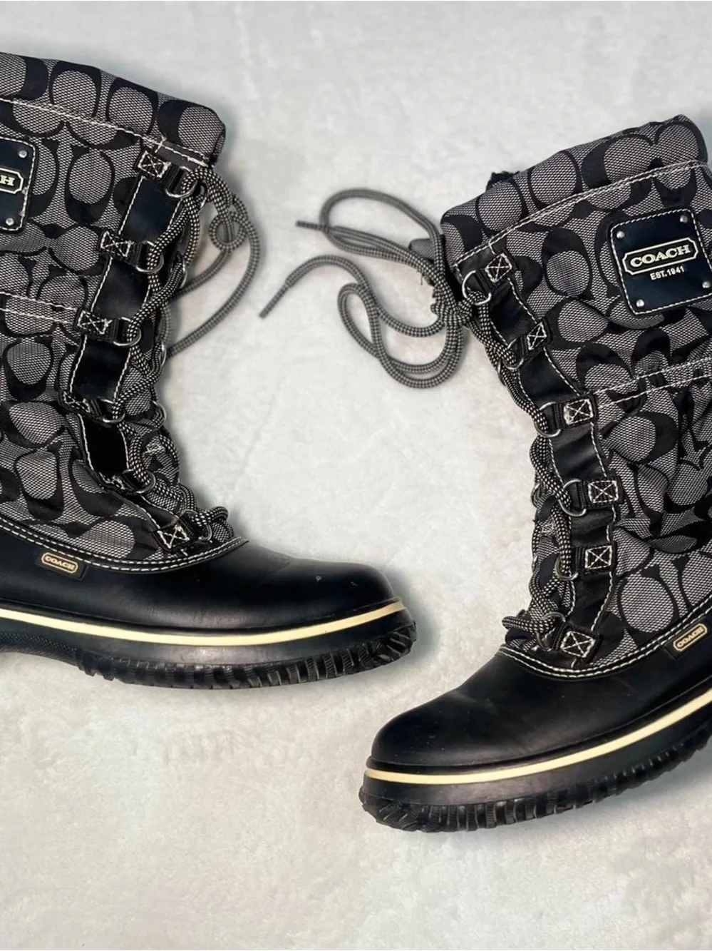 COACH Signature Shaine Snow Boots Size 8.5